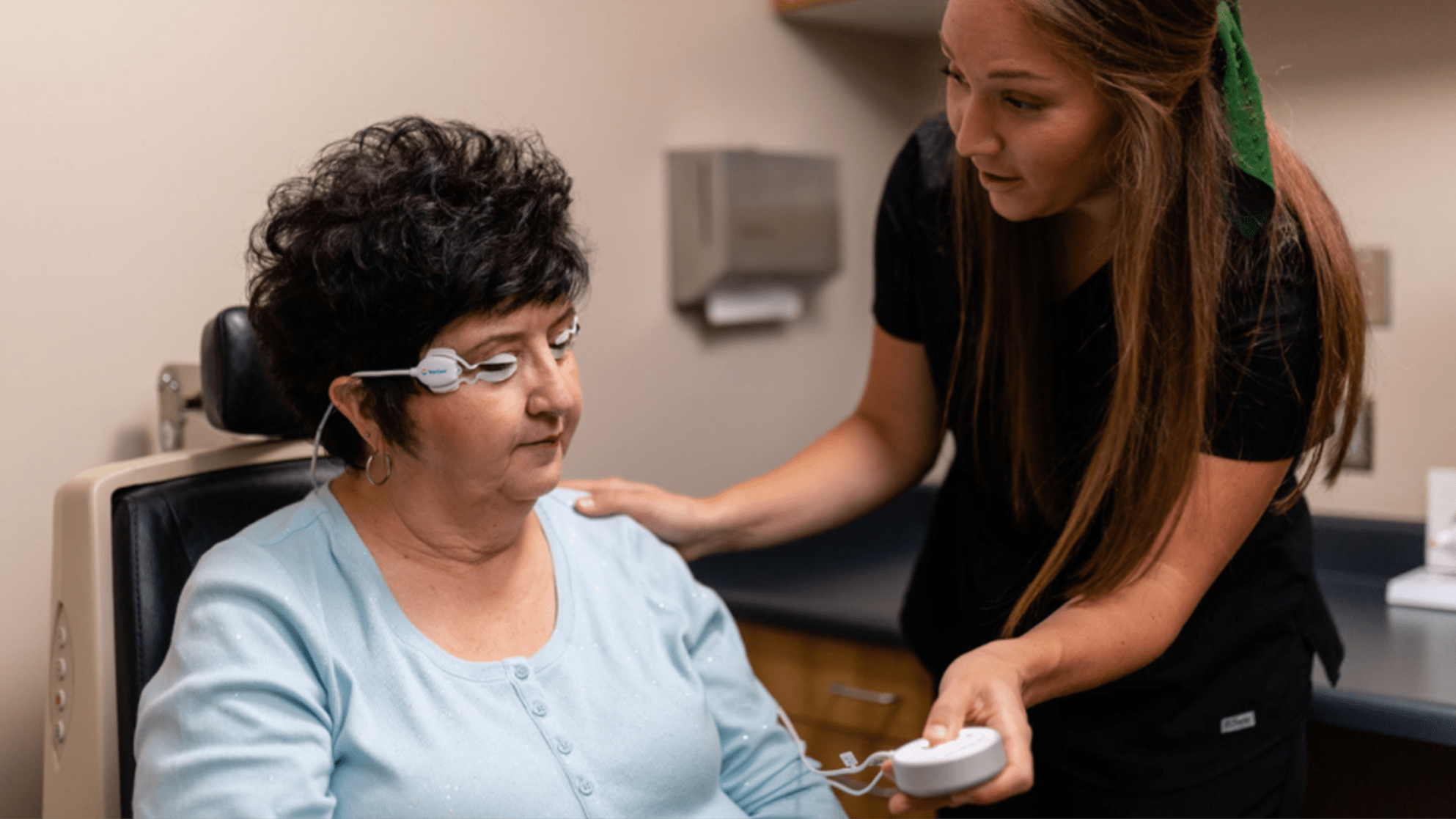 Patient receiving TearCare treatment at Kresloff Eye Associates